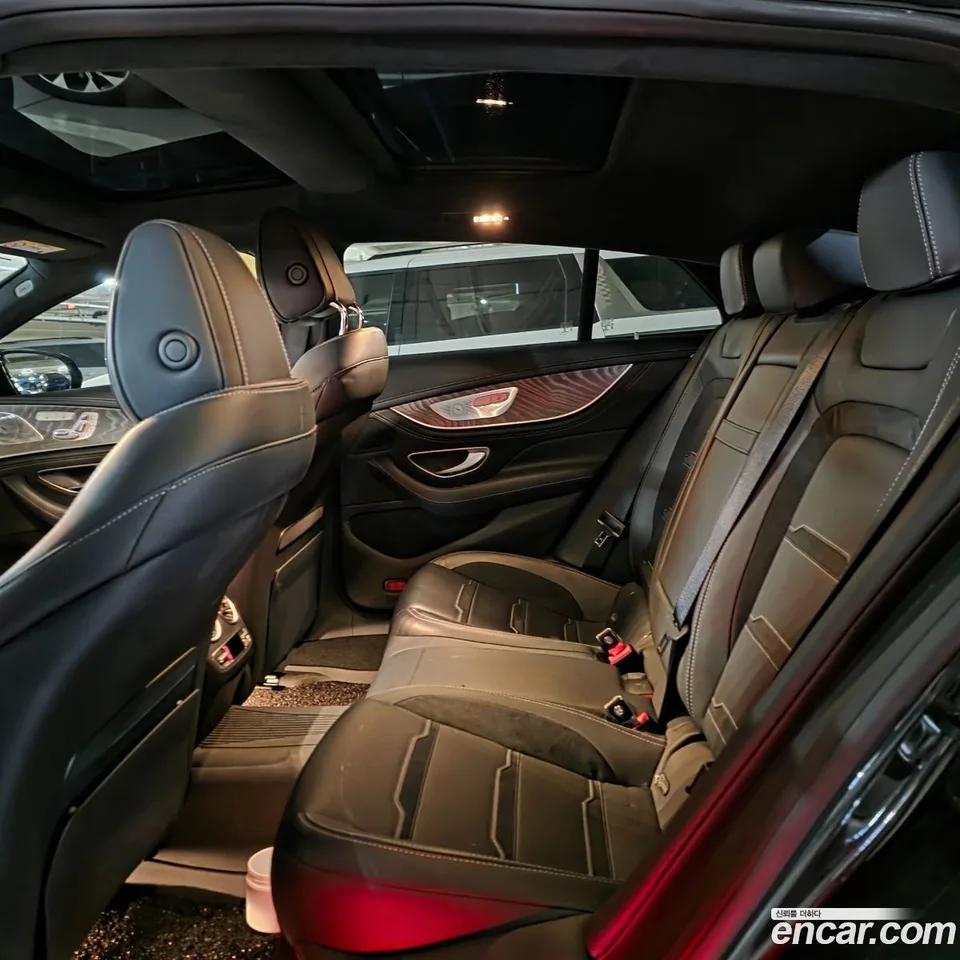 Mercedes-Benz AMG GT 4 43 4MATIC+ 2023 — миниатюра 3