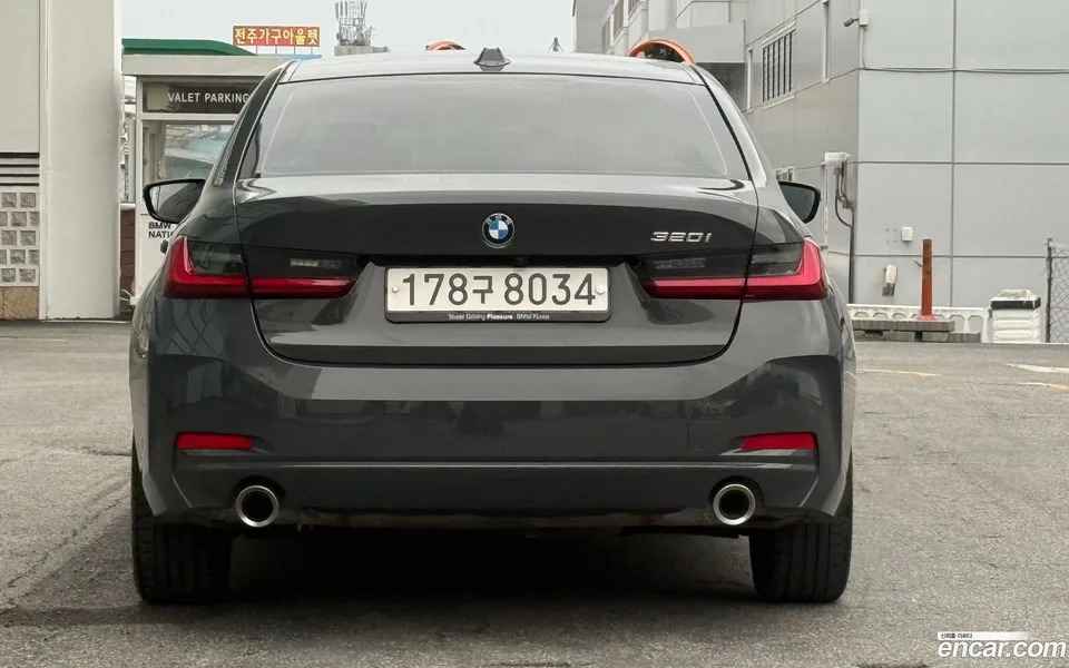 BMW 3 Series 320i 2025 — миниатюра 4