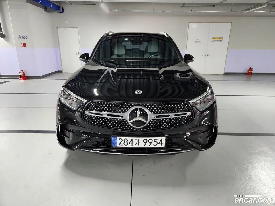 Mercedes-Benz GLC-Class GLC300 4MATIC AMG Line 2025 — фото 1, купить с доставкой в Москву