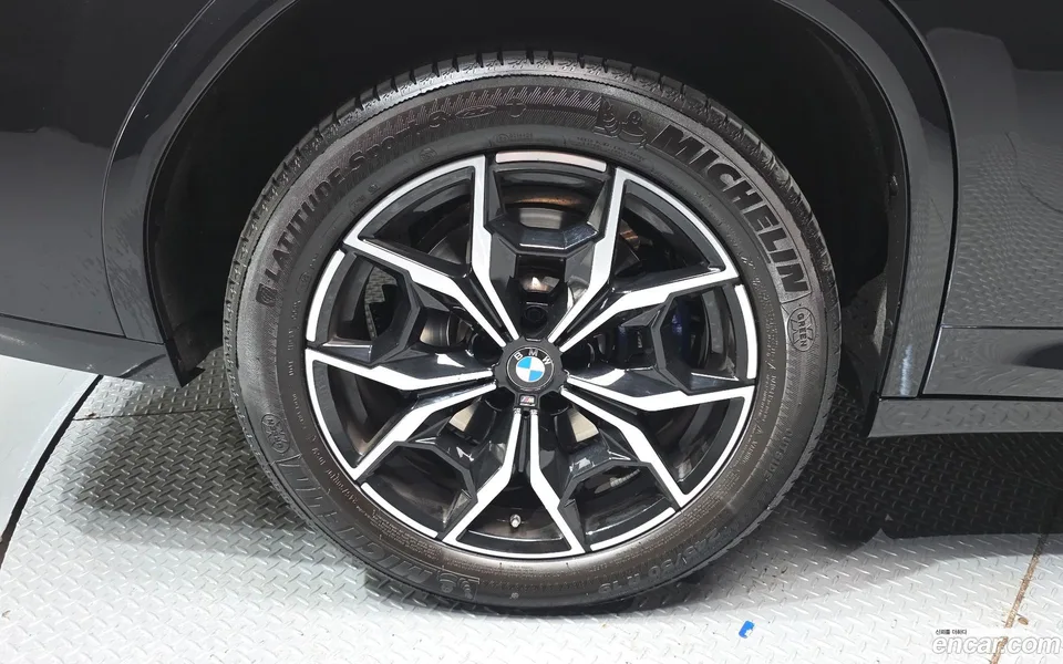 BMW X4 xDrive20i M 2023 — миниатюра 5