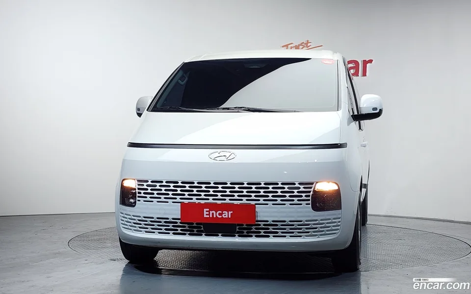 Hyundai Staria 3 2023 — миниатюра 3