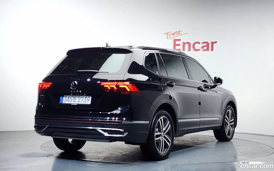 Volkswagen Tiguan Allspace 2.0 TSI 2024 — миниатюра 2