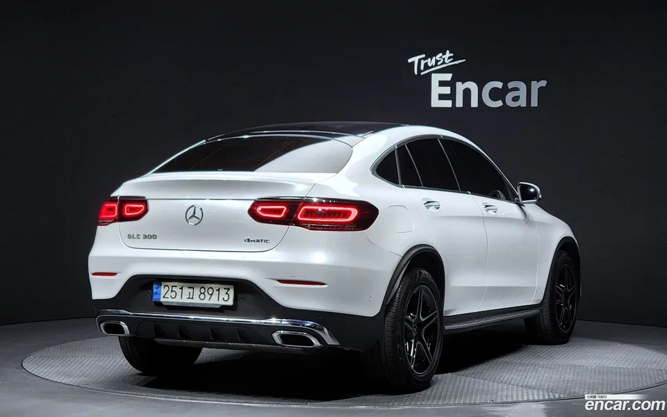 Mercedes-Benz GLC-Class GLC300 4MATIC 2023 — миниатюра 2