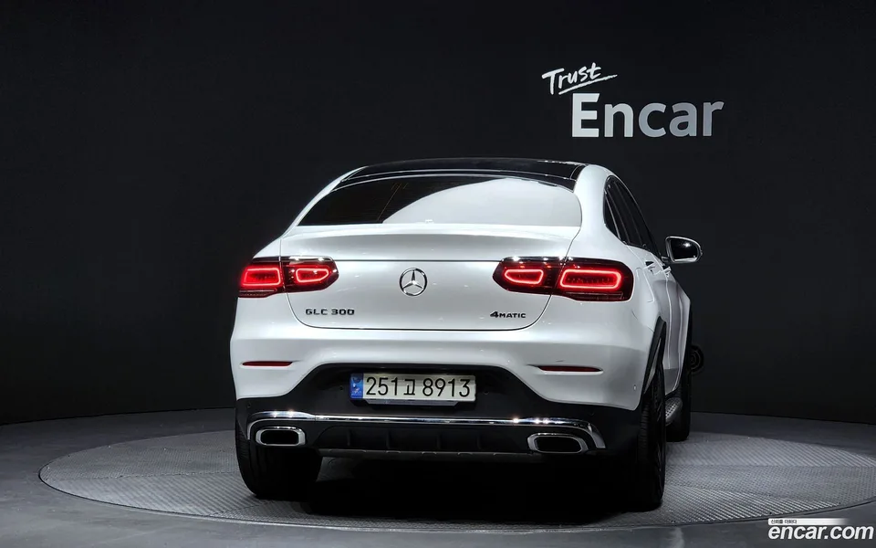Mercedes-Benz GLC-Class GLC300 4MATIC 2023 — миниатюра 4