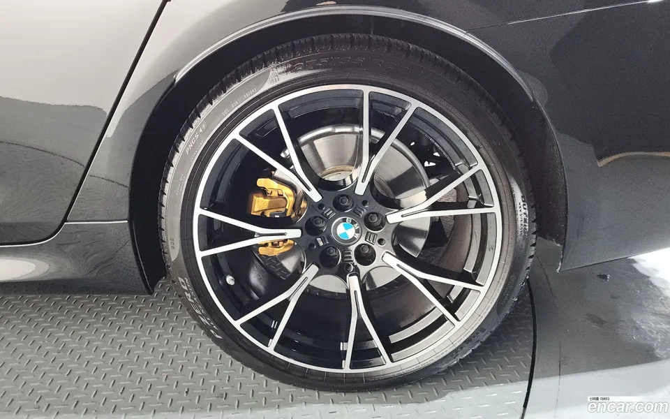 BMW 5 Series 530e M 2022 — миниатюра 5