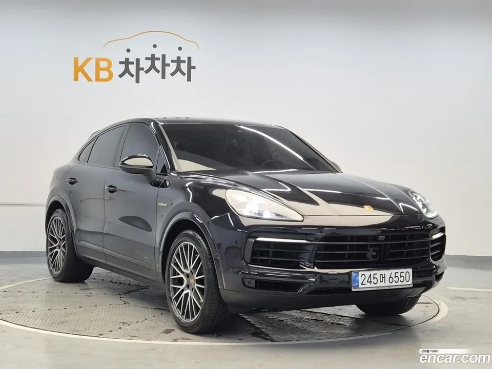 Porsche Cayenne 3.0 E- 2022 — миниатюра 3