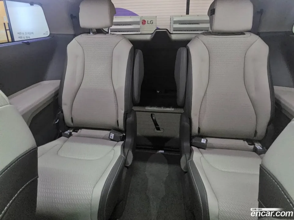Kia Carnival HEV 9 X Line 2026 — миниатюра 5