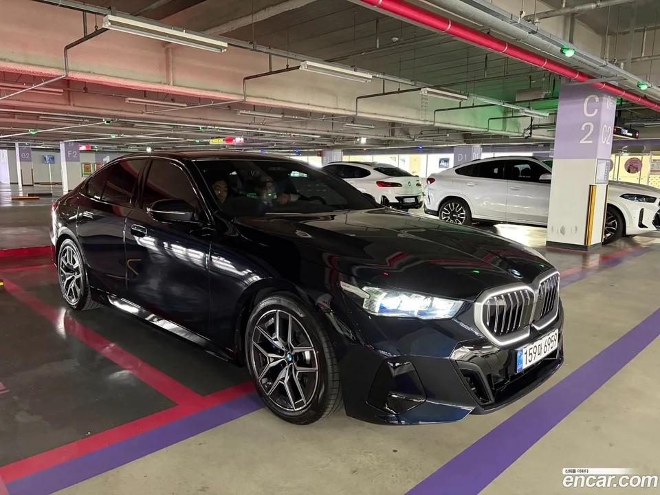 BMW 5 Series 523d M 2026 — миниатюра 2