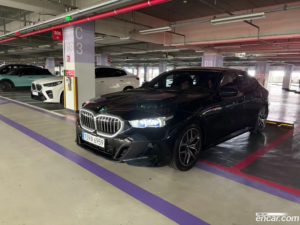 BMW 5 Series 523d M 2026 — миниатюра 3