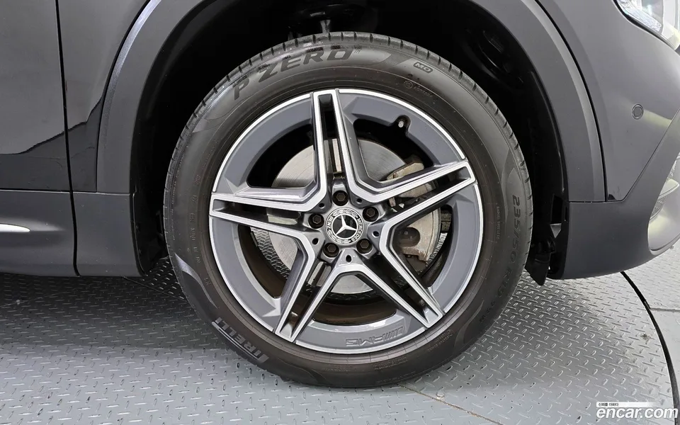 Mercedes-Benz GLB-Class GLB250 4MATIC 2023 — миниатюра 5