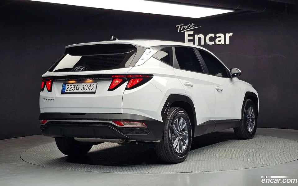 Hyundai Tucson Hybrid 2WD 2023 — миниатюра 2