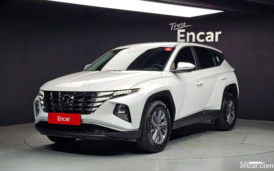 Hyundai Tucson Hybrid 2WD 2023 — фото 1, купить с доставкой в Москву