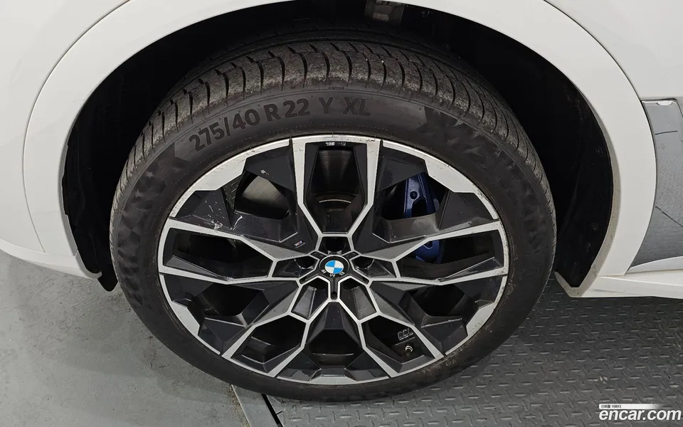BMW X7 xDrive 40i M 6 2023 — миниатюра 5