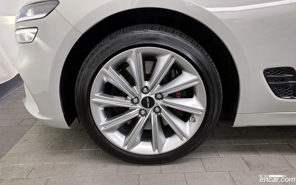 Genesis G70 Shooting Brake 2.5T 2WD 2024 — миниатюра 5