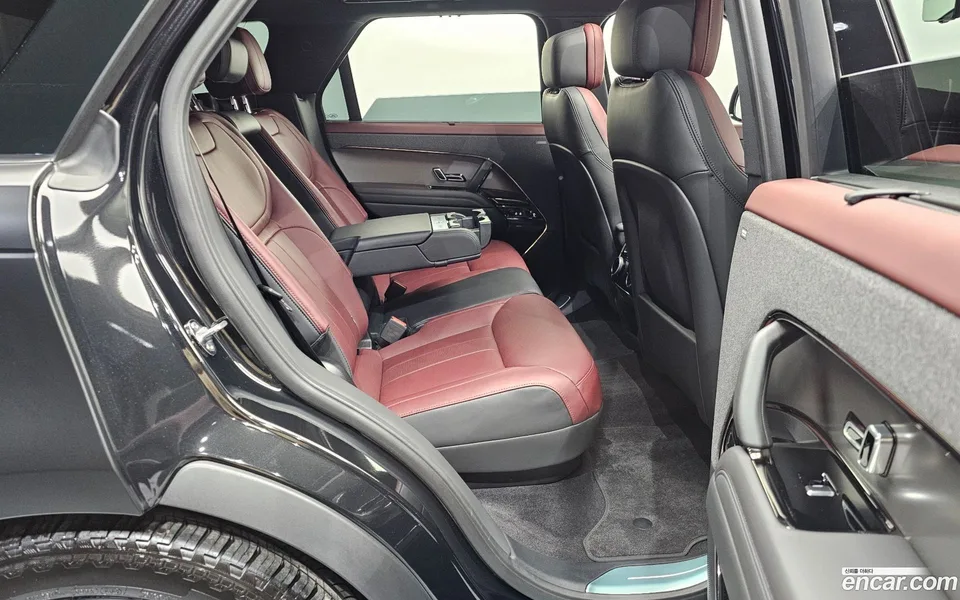 Land Rover Range Rover Sport P550E HSE 2025 — миниатюра 5
