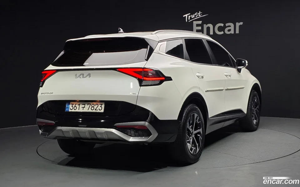 Kia Sportage Hybrid 2WD 2022 — миниатюра 2