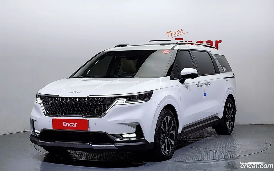 Kia Carnival 9 2023 — фото 1, купить с доставкой в Москву