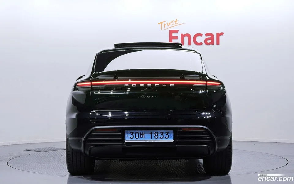Porsche Macan Electric 4 2025 — миниатюра 4