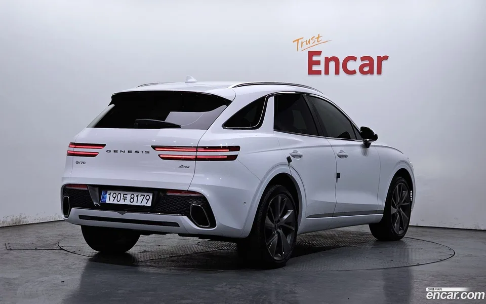 Genesis GV70 2.5T AWD 2022 — миниатюра 2