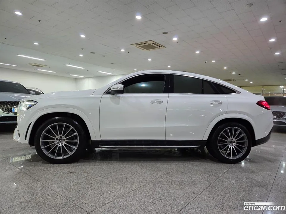 Mercedes-Benz GLE-Class GLE400d 4MATIC 2023 — миниатюра 3