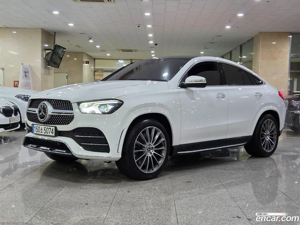 Mercedes-Benz GLE-Class GLE400d 4MATIC 2023 — фото 1, купить с доставкой в Москву