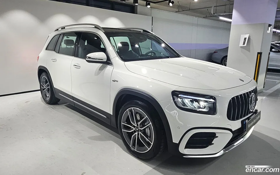 Mercedes-Benz GLB-Class AMG GLB35 4MATIC 2025 — миниатюра 2