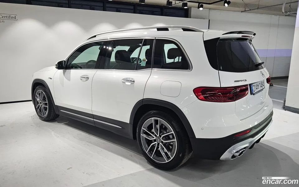 Mercedes-Benz GLB-Class AMG GLB35 4MATIC 2025 — миниатюра 3