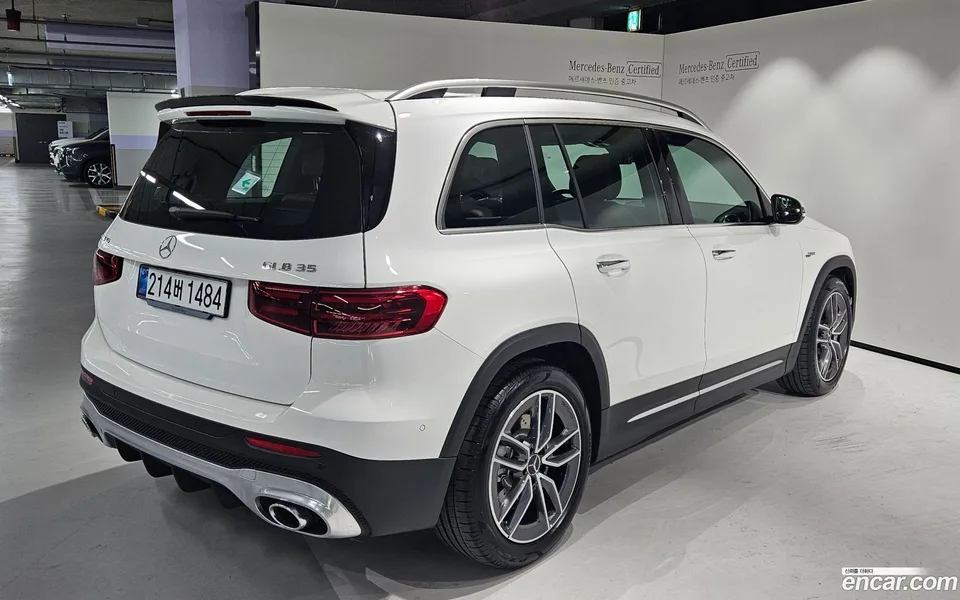 Mercedes-Benz GLB-Class AMG GLB35 4MATIC 2025 — миниатюра 4