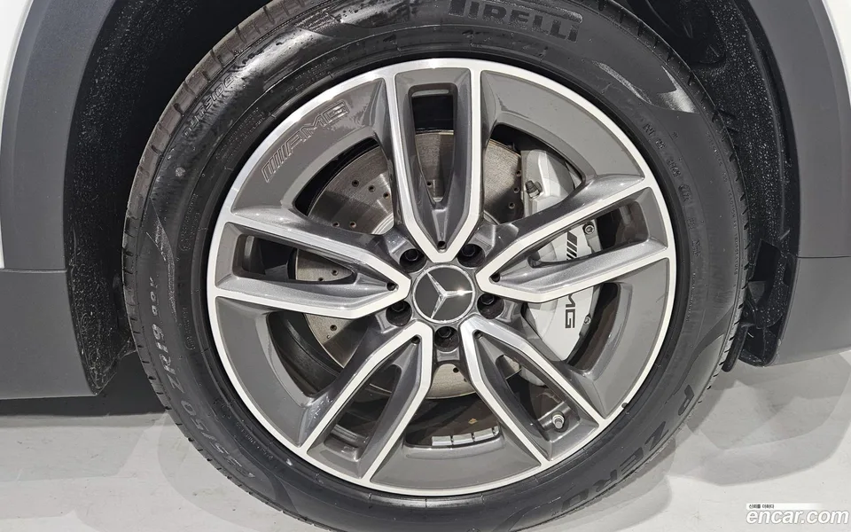 Mercedes-Benz GLB-Class AMG GLB35 4MATIC 2025 — миниатюра 5