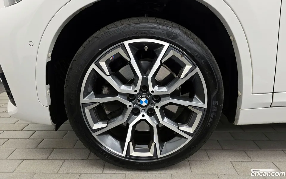 BMW X1 xDrive 20i M 2022 — миниатюра 5
