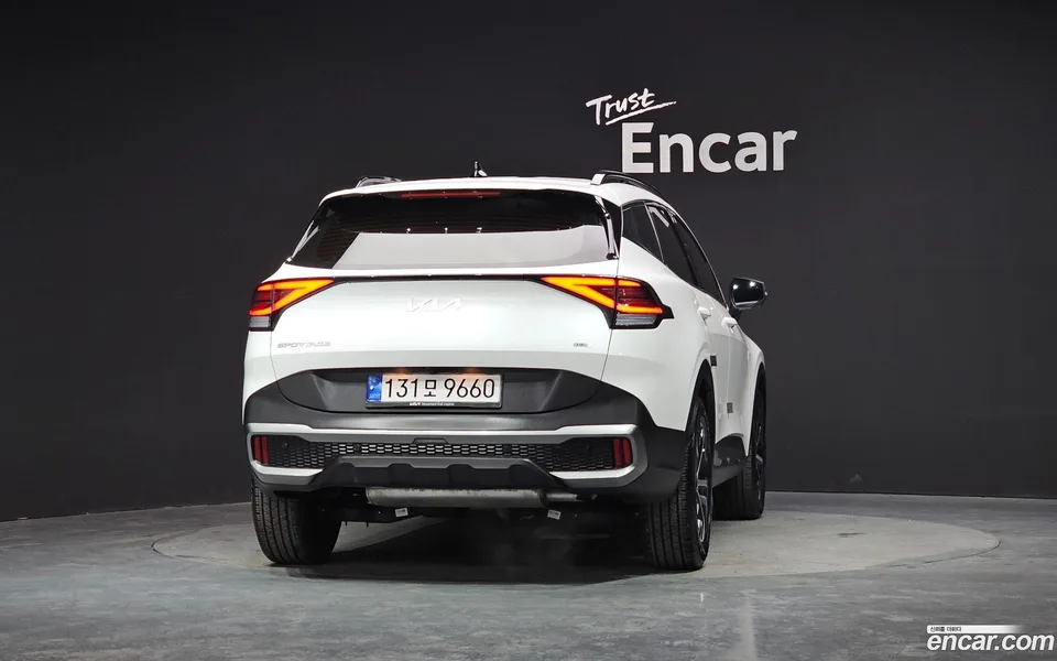Kia Sportage Hybrid 2WD 2023 — миниатюра 4