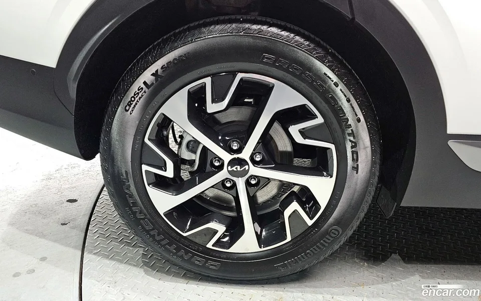 Kia Sportage Hybrid 2WD 2023 — миниатюра 5