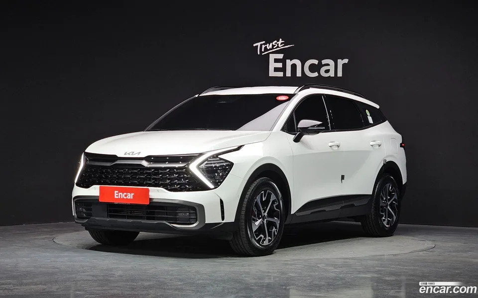 Kia Sportage Hybrid 2WD 2023 — фото 1, купить с доставкой в Москву