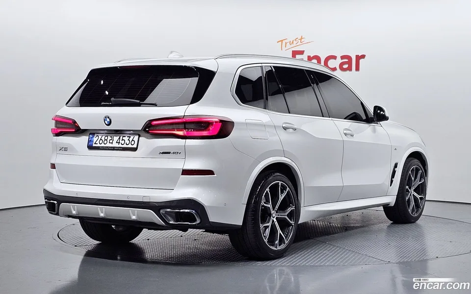 BMW X5 xDrive 40i M 2023 — миниатюра 2