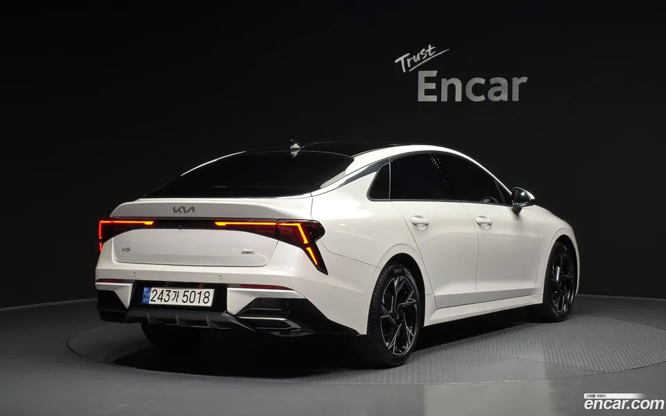 Kia K5 Hybrid 2024 — миниатюра 2