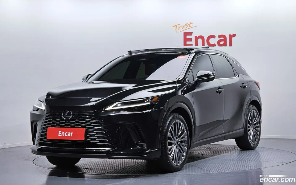 Lexus RX 350h 2023 — фото 1, купить с доставкой в Москву