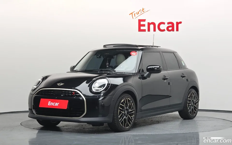 MINI Cooper S 5 2024 — миниатюра 2