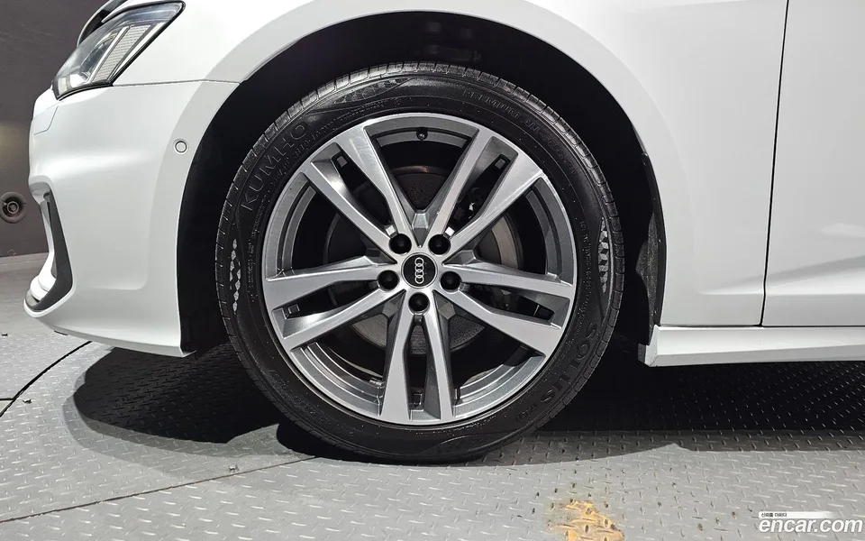Audi A6 45 TFSI 2022 — миниатюра 5