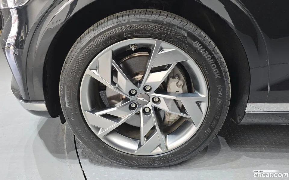 Genesis Electrified GV70 e-AWD 2022 — миниатюра 5