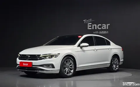 Volkswagen Passat GT 2022 купить в Москве