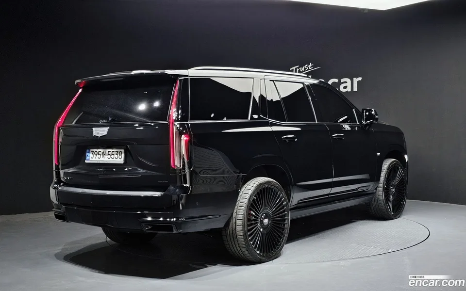 Cadillac Escalade 6.2 2022 — миниатюра 2