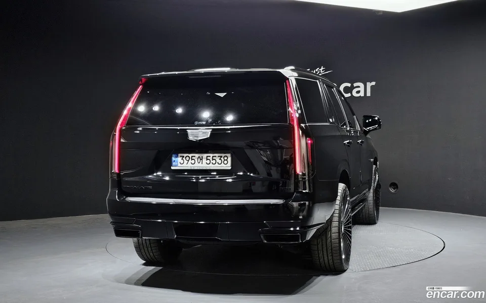 Cadillac Escalade 6.2 2022 — миниатюра 4