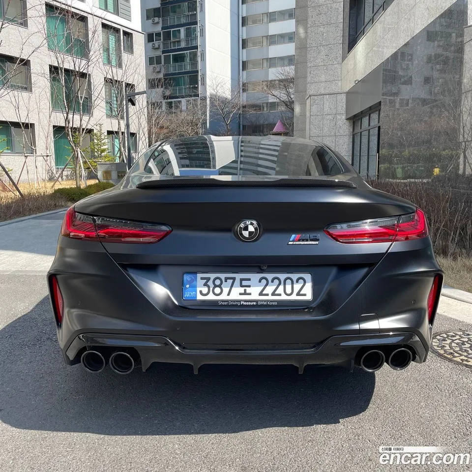 BMW M8 M8 2023 — миниатюра 2