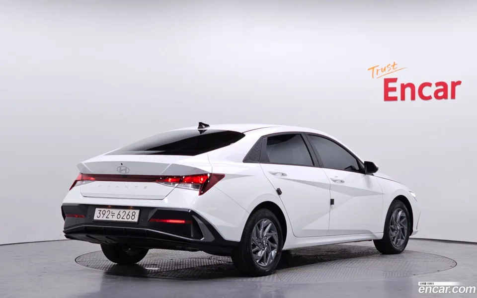 Hyundai Avante CN7 Hybrid 2025 — миниатюра 2
