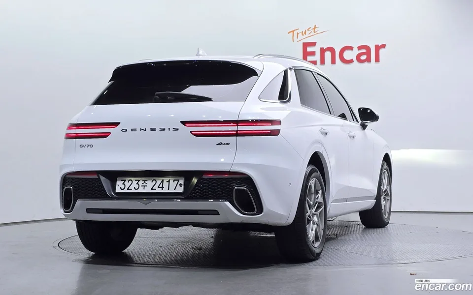 Genesis GV70 2.5T AWD 2022 — миниатюра 2