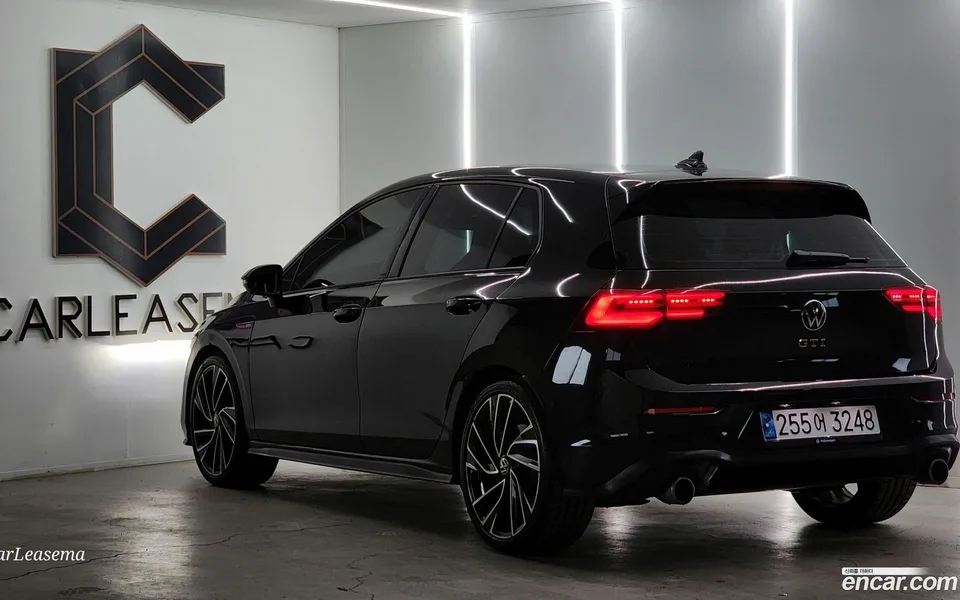 Volkswagen Golf 2.0 GTI 2024 — миниатюра 2