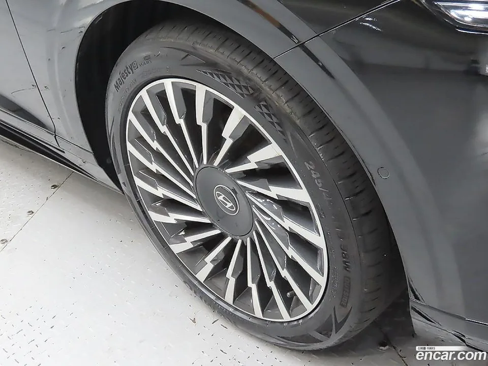 Hyundai Grandeur Hybrid 2024 — миниатюра 4