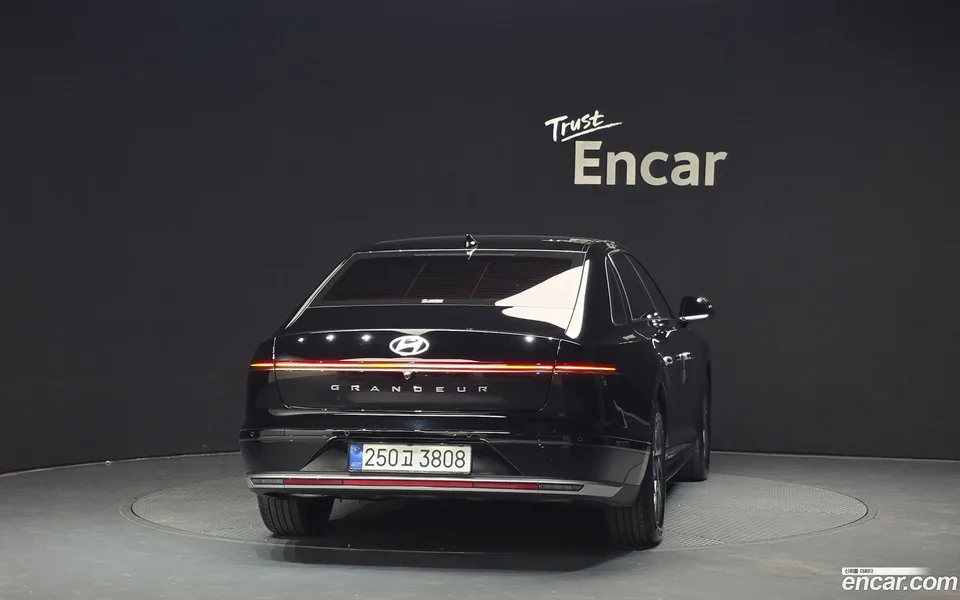 Hyundai Grandeur Hybrid 2025 — миниатюра 4