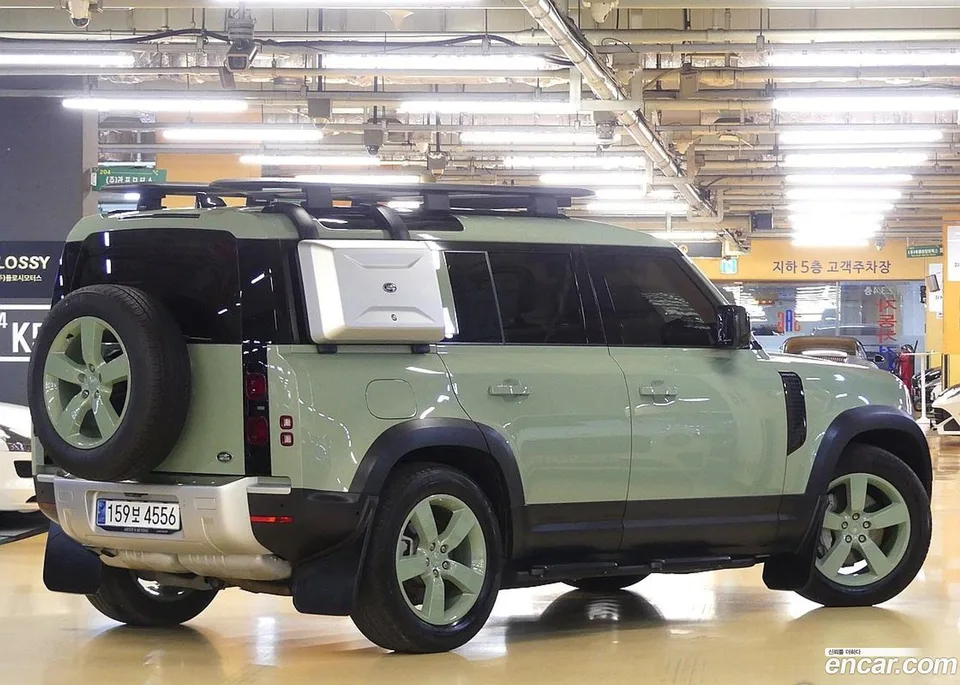 Land Rover Defender 110 D300 75th 2023 — миниатюра 3