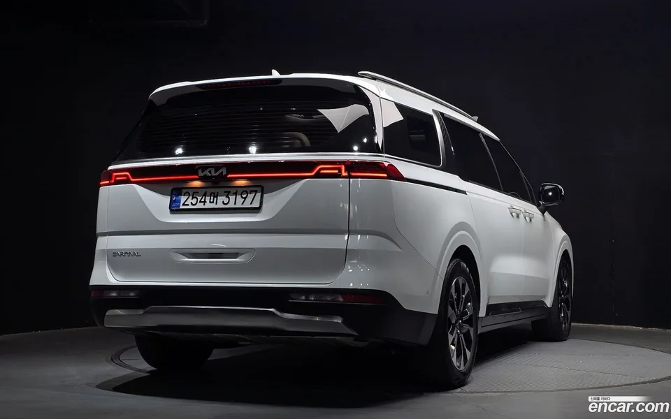 Kia Carnival 7 2023 — миниатюра 2